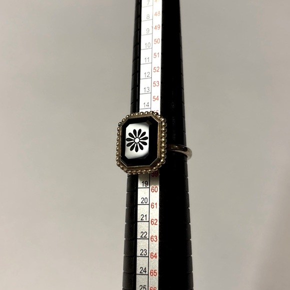 Authentic Tiffany &Co. Black Onyx Ziegfeld Daisy Ring Size...